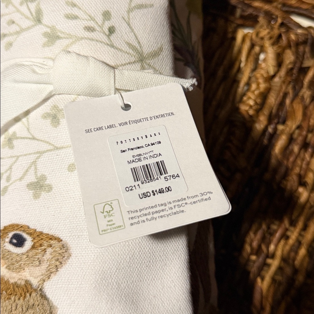 Pottery Barn Embroidered Bunny 🐰 Table Throw BNWT - Picture 6 of 6